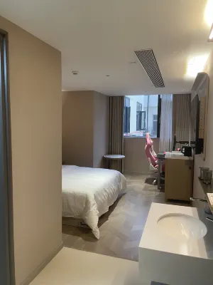 Longnan 28 E-Sports Hotel - 2-Star