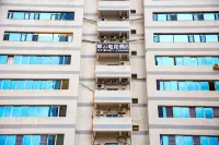 Moyun E-sports Hotel Hotels in Five-star Garden/North Lake Park/1227 Plaza