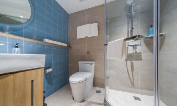 Homeinn · neo Hotel (Zhengzhou Railway Station Erqi Square Metro Station)