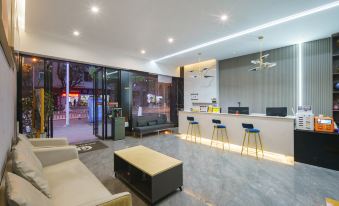 Xinhui Light Culture Hotel (Baoshan Kowloon Store)