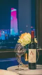 June Scenic Hotel (Wuhan Greenland International Financial City Wuchang Riverside Park)