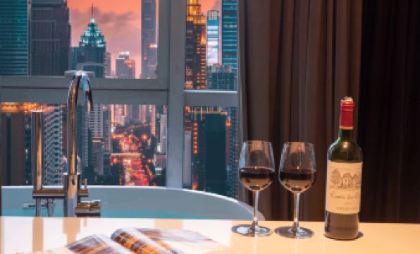 NASA Yunduan High-altitude Riverview Hotel (Chongqing Jiefangbei Pedestrian Street)