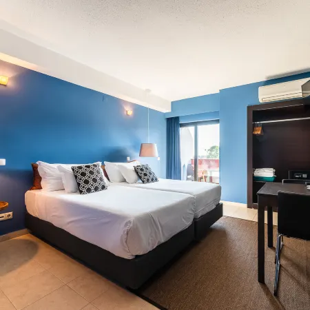 Topazio Vibe Beach Hotel & Apartments - Adults Friendly