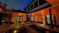 Zhangyeqilian Shangjing Homestay
