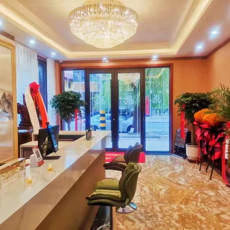 Jone County Gangri Longzhu Hotel