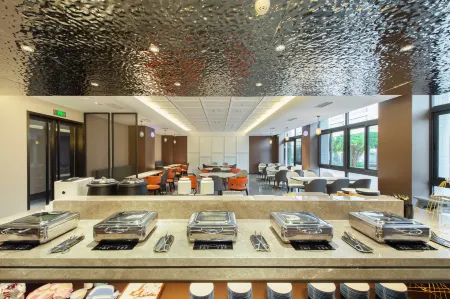 Starway Hotel (Jinye Road, Hi-tech Zone) Отели рядом с достопримечательностью «Xi'an Institute Service & Software Science Technology»