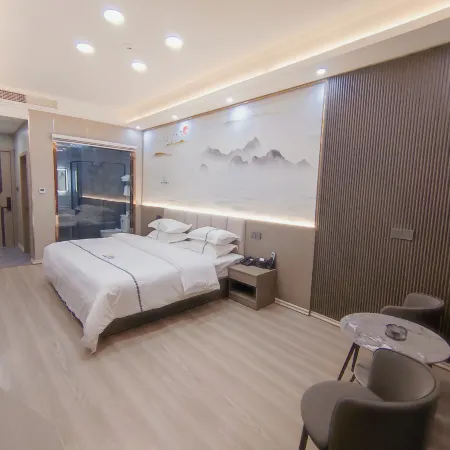 Boman Hotel (Huaguoshan Airport)