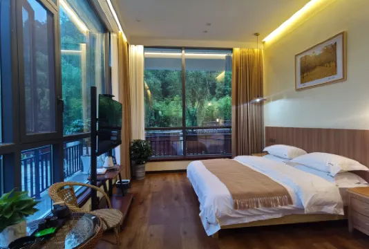 留壩依山臨溪民宿