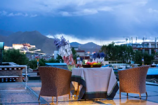 Lobbum Tsang Boutique Hotel