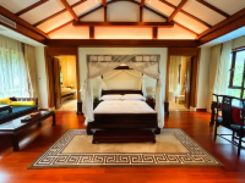 Qixianling Zhongnan Hot Spring Apartment Hotel Hotels in Baoting Li and Miao Autonomous County