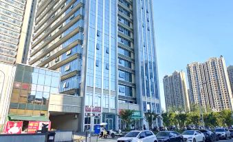 Qinghua Dong'an Cinema Loft Apartment Hotel (Aixi Hudong Subway Station)