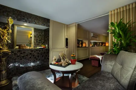 Aviary Hanoi Hotel & Travel Отели рядом с достопримечательностью «Hanoi Open University»