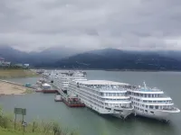 yinjufanhua Hotel a Zigui