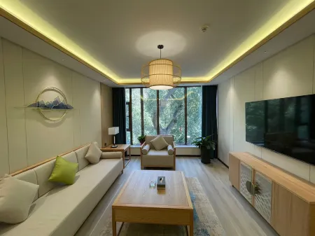 Urumqi Yizhongyuan Hotel (Hongshan People's Park Branch)
