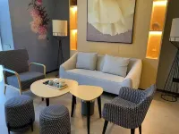 TOWO Shangpin Hotel (Changsha Railway Station Amiring Subway Station)