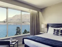Mercure Queenstown Resort Hotels in Queenstown