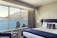 Mercure Queenstown Resort Hotels in Closeburn
