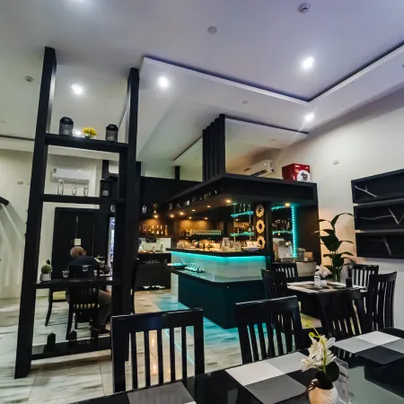 Chequers Suites Subic Bay