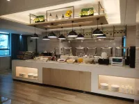 Kyriad Marvelous Hotel - 조식 운영