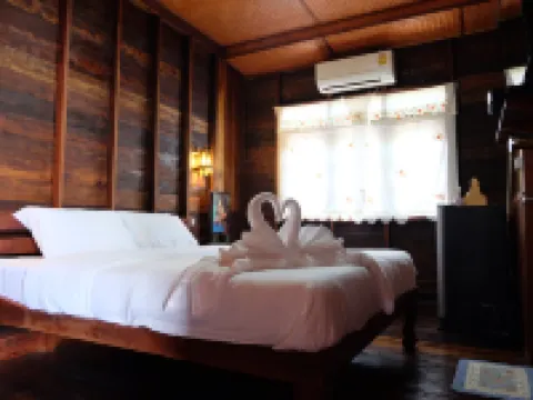 บ้านคุณทวด @สีชัง โรงแรมในเกาะสีชัง