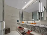DoubleTree by Hilton Cangnan - balcony