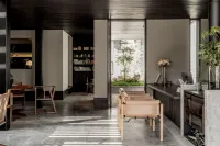 Dali Ancient City Xishan Designer Hotel