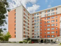 B&B HOME Vélizy Est Hotels in Yvelines