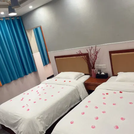 Wanzai Wanyi Theme Hotel