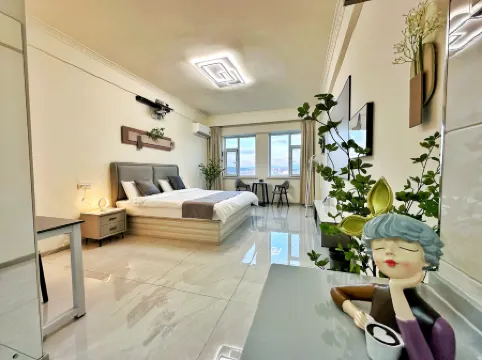 Everlasting Light Luxury Self-service Viewing Homestay (Hunchun Lantian Building) Отели рядом с достопримечательностью «Oushi Street»
