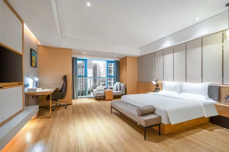 Holiday Inn Hongxuan (Jinan Olympic Sports Center Hanxu Jingu Branch) Отели рядом с достопримечательностью «Shandong Open University»