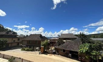 Jingxiangrun Homestay (Pu'er Lancang Jingmaishan Ancient Tea Forest Scenic Area)