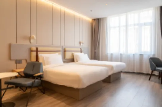 Homeinn Selected Hotel (Laizhou JuRanZhiJia Guangzhou West Street)