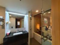 Amaranth Suvarnabhumi Hotel - Free Suvarnabhumi Airport Shuttle Hotels in Bang Phli
