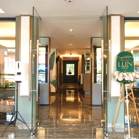 LUN Hotel Manado