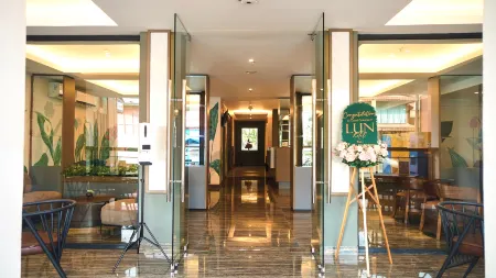 Lun Hotel Manado
