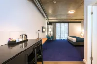 Nesuto Curtin Perth Hotel - Balcony