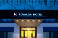 R ROYALSS HOTEL