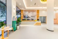 Jiangshang Lingyun·Qingwan Hotel (Leshan Giant Buddha Zhanggongqiao Food Street)
