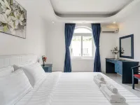 La Casona Hotel Hotels near District 7