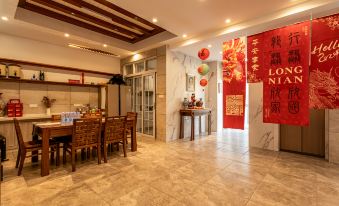 Nanbushe Homestay (Kaifeng Qingming Shangheyuan Long-lived Mountain Dasong Wuxia City Branch)