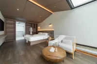 Qiannan Bamboo Sea Yanqi. Private Tang Homestay