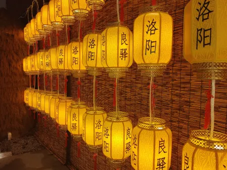 Liangyi Hostel by Luoyang’s Liren Alley