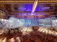 Crowne Plaza HUANGSHAN YUCHENG by IHG - parking
