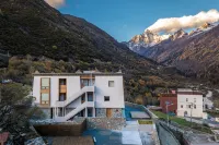 Siguniang Mountain and other winds come to the snow mountain B&B