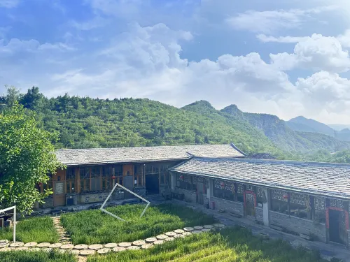 Deshe Gushan Home Light Luxury Private Tang Inn (Miaofengshan)
