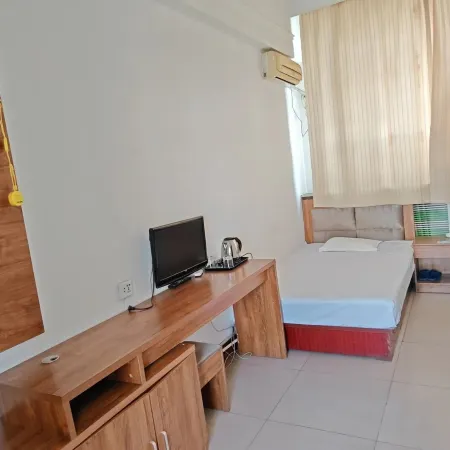 Yuanping Xinya Hotel