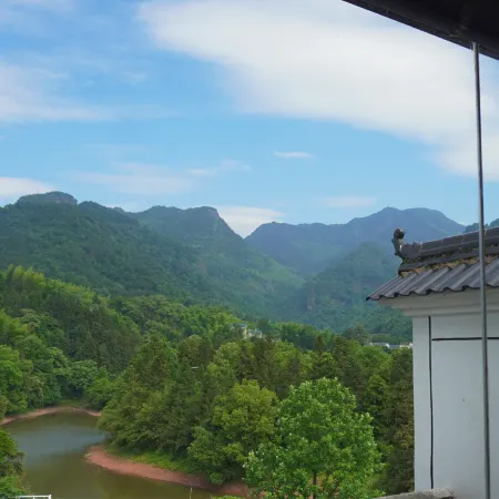 Jianglang Mountain Chunshan Qiushe Homestay