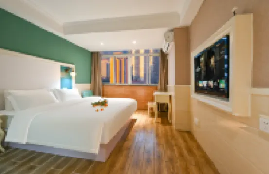 Home Inn Hotel (Fuyang Yingzhou Middle Road Erlijing Night Market)