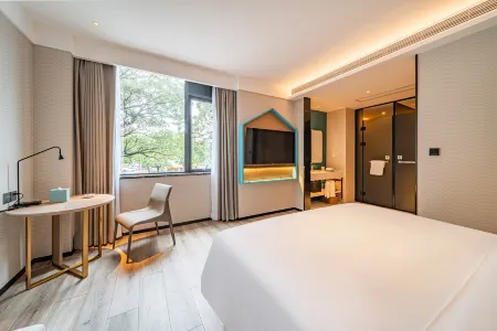 ECHARM Hotel (Guangzhou Baiyun Station Julong Subway Station Branch)