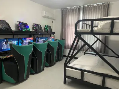 Zhenxuan E-sports Hotel